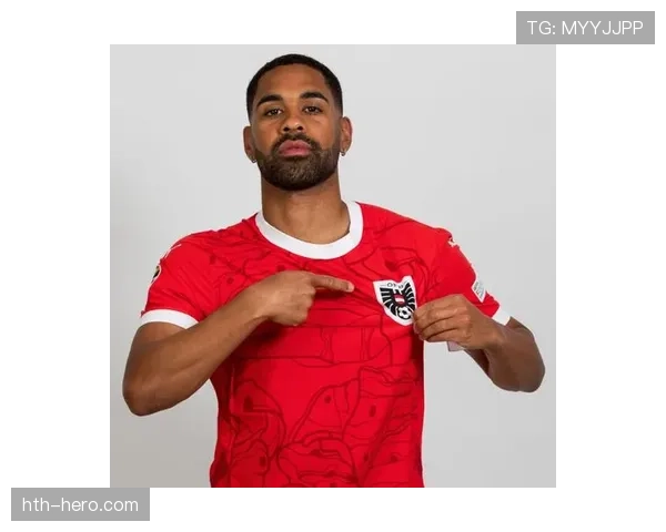 奥地利队服红白 奥地利队服红白